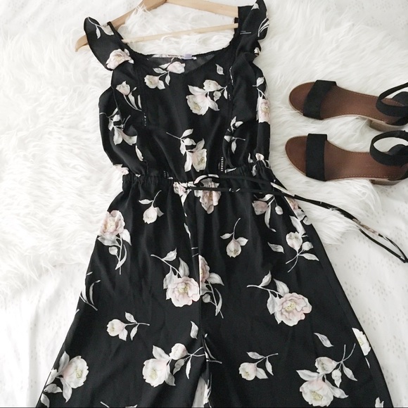Xhilaration Pants - Floral Wide Leg Romper